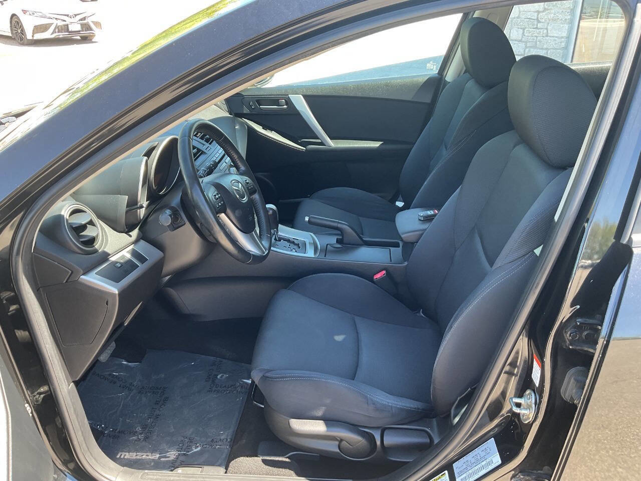 Used 2010 MAZDA MAZDA3 s Sport FWD image 13
