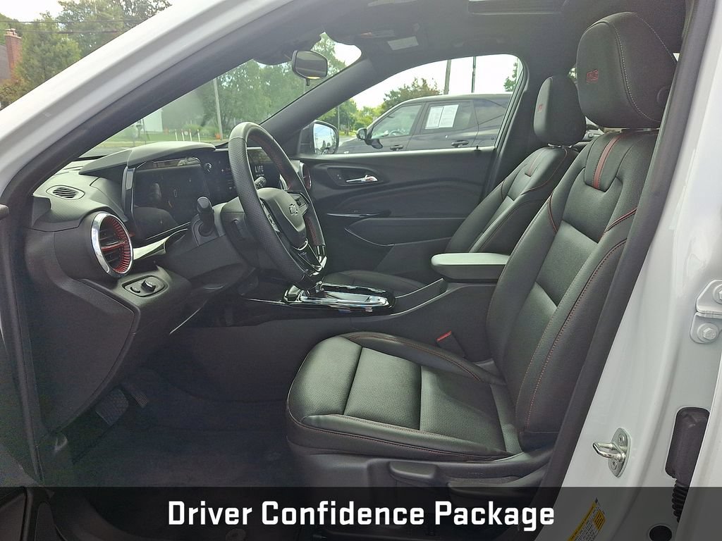 Certified 2024 Chevrolet Trax RS w/ Sunroof Package FWD image 18