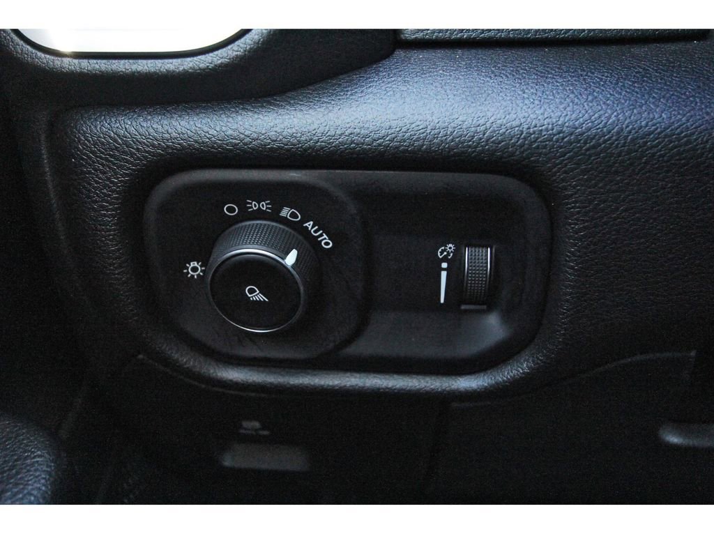 Used 2024 RAM 1500 Lone Star image 19