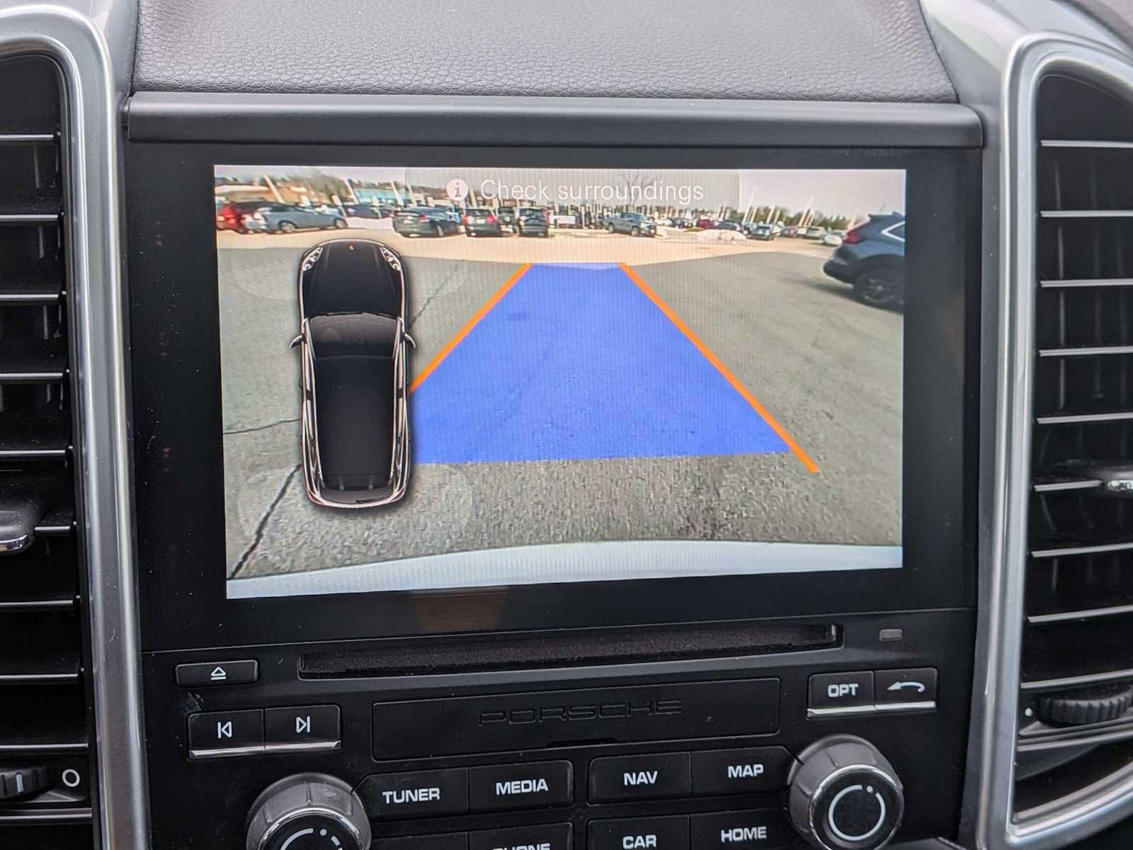 Used 2017 Porsche Cayenne Platinum Edition image 31