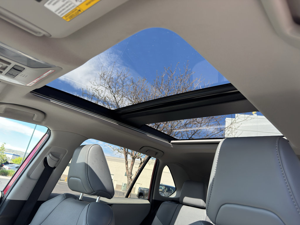 Used 2022 Toyota RAV4 Limited AWD/4WD image 14
