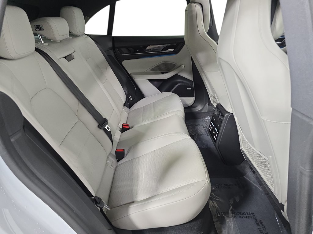 New 2026 Porsche Macan Electric RWD image 26