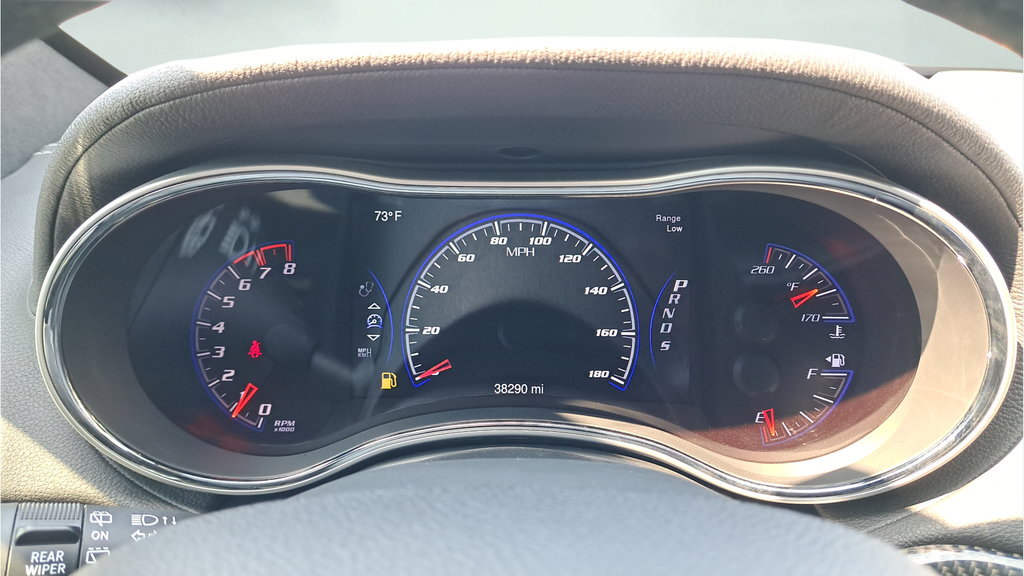 Used 2015 Jeep Grand Cherokee SRT w/ Luxury Group II AWD/4WD image 19