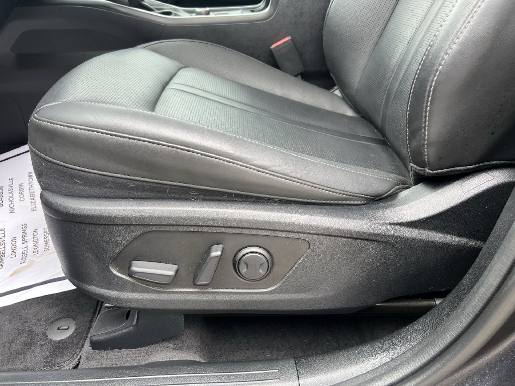 Used 2025 Kia Sorento S FWD image 14