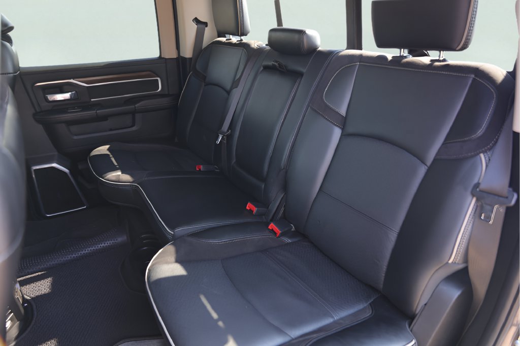 Used 2024 RAM 2500 Laramie AWD/4WD image 28