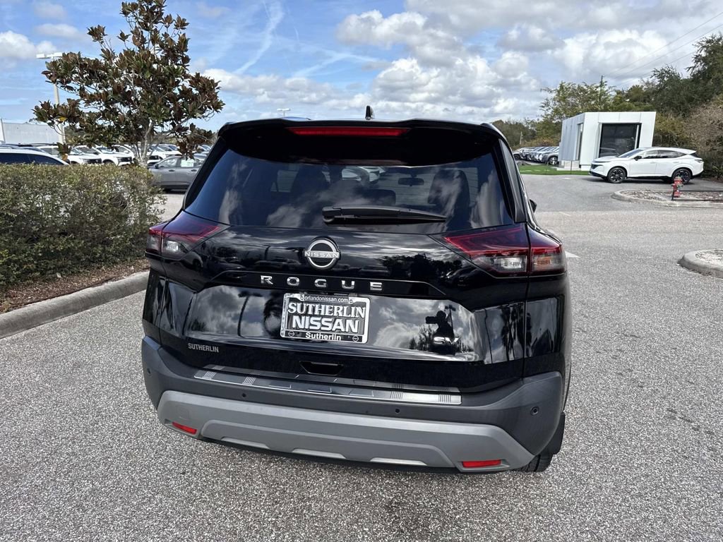 Certified 2023 Nissan Rogue SV image 5