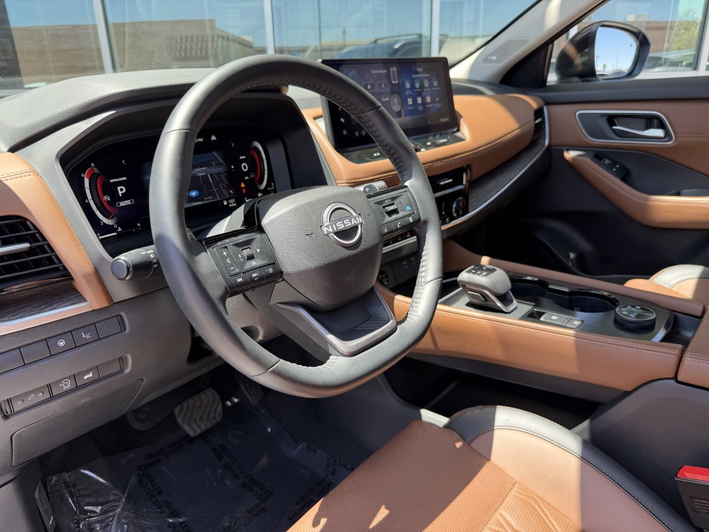 Used 2025 Nissan Rogue Platinum w/ Platinum Premium Package AWD/4WD image 32