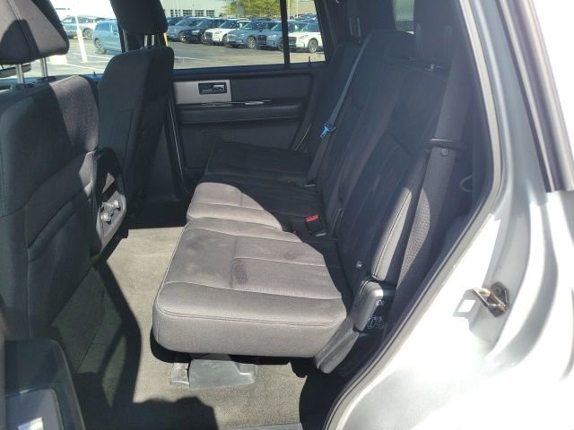 Used 2017 Ford Expedition XLT AWD/4WD image 18