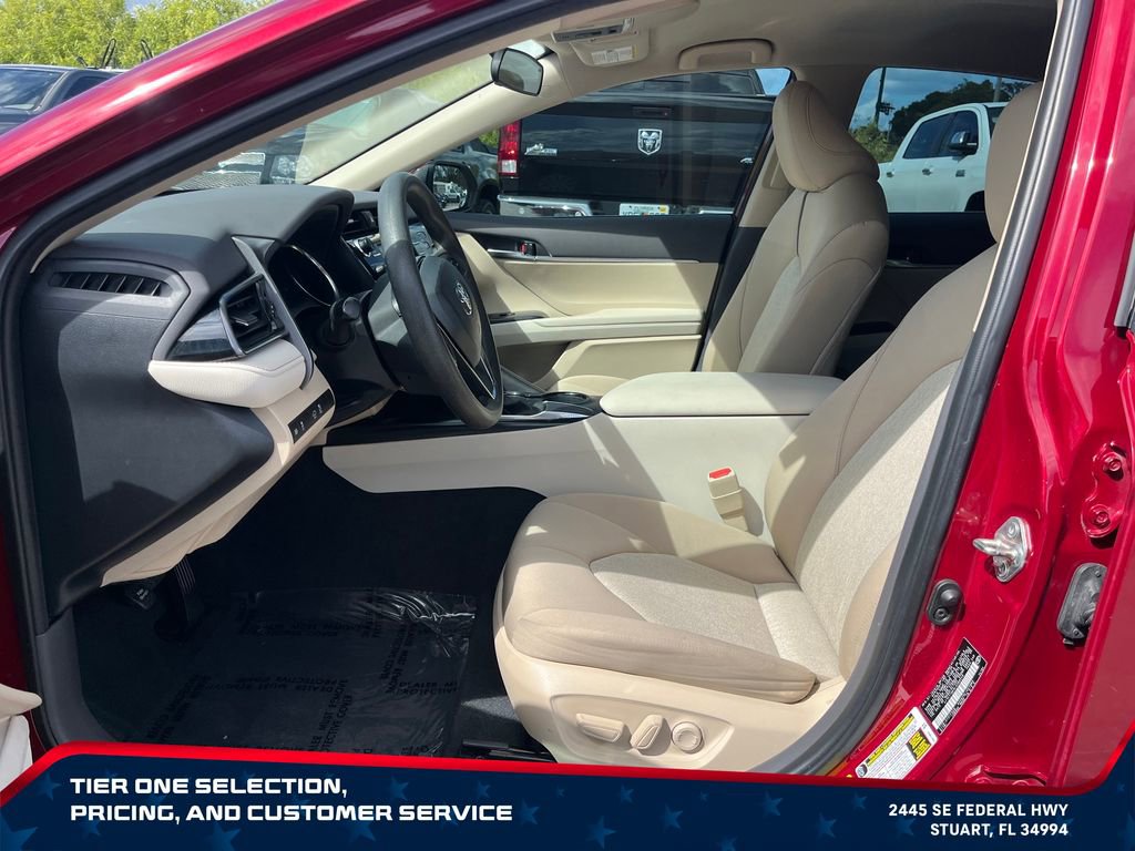 Used 2020 Toyota Camry LE FWD image 11