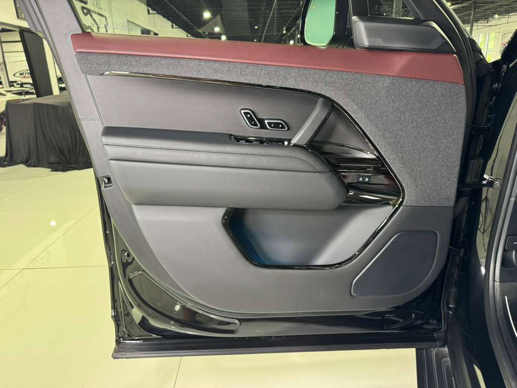Used 2024 Land Rover Range Rover Sport Autobiography image 41