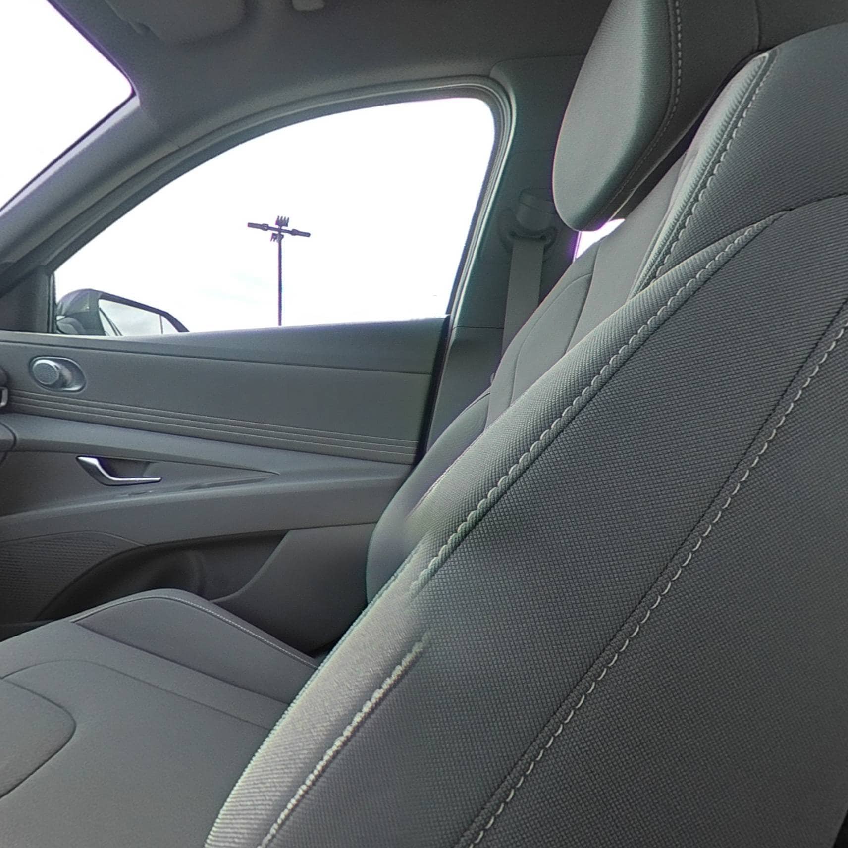 Certified 2024 Hyundai Elantra SEL w/ Convenience Package FWD image 32