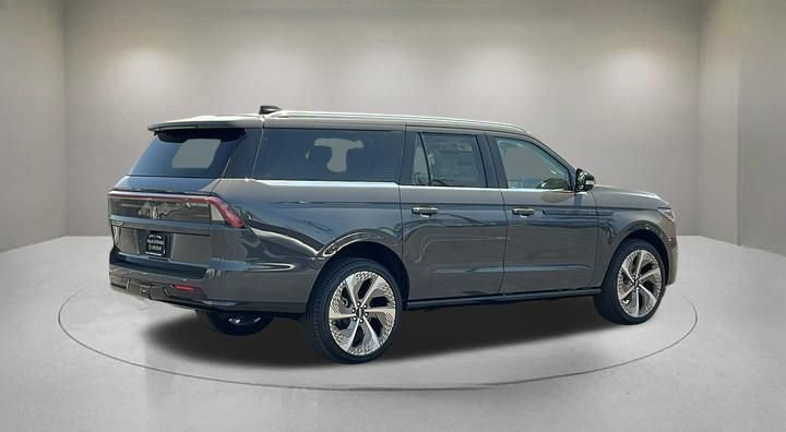 New 2026 Lincoln Navigator L Black Label AWD/4WD image 5
