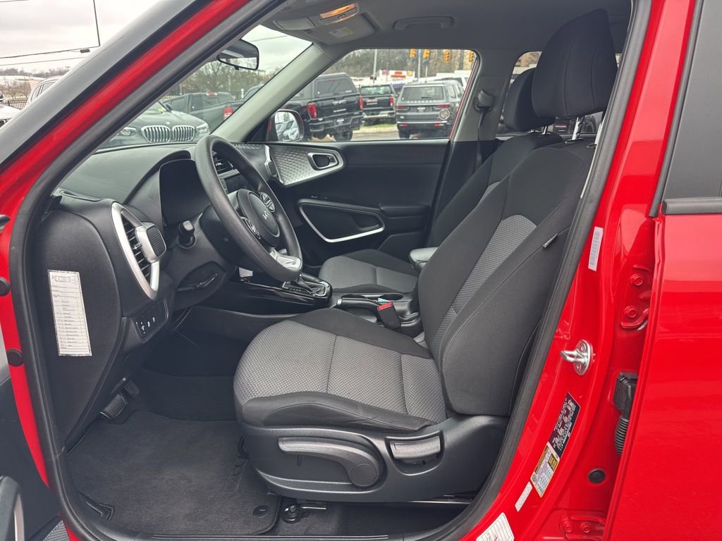 Used 2024 Kia Soul LX w/ Option Group 015 image 18