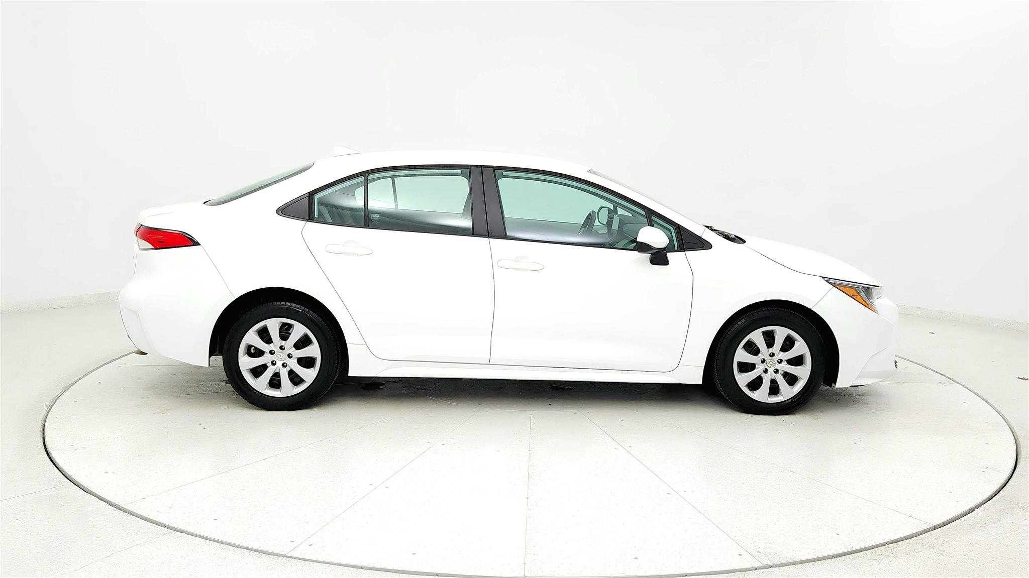 Used 2023 Toyota Corolla LE FWD image 6