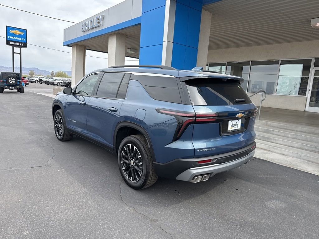 New 2026 Chevrolet Traverse LT w/ Sun and Wheel Package FWD image 8