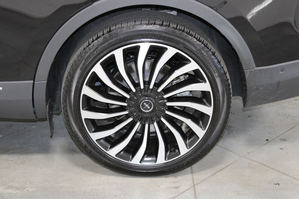 Used 2023 Lincoln Nautilus Black Label w/ Cargo Utility Package image 18