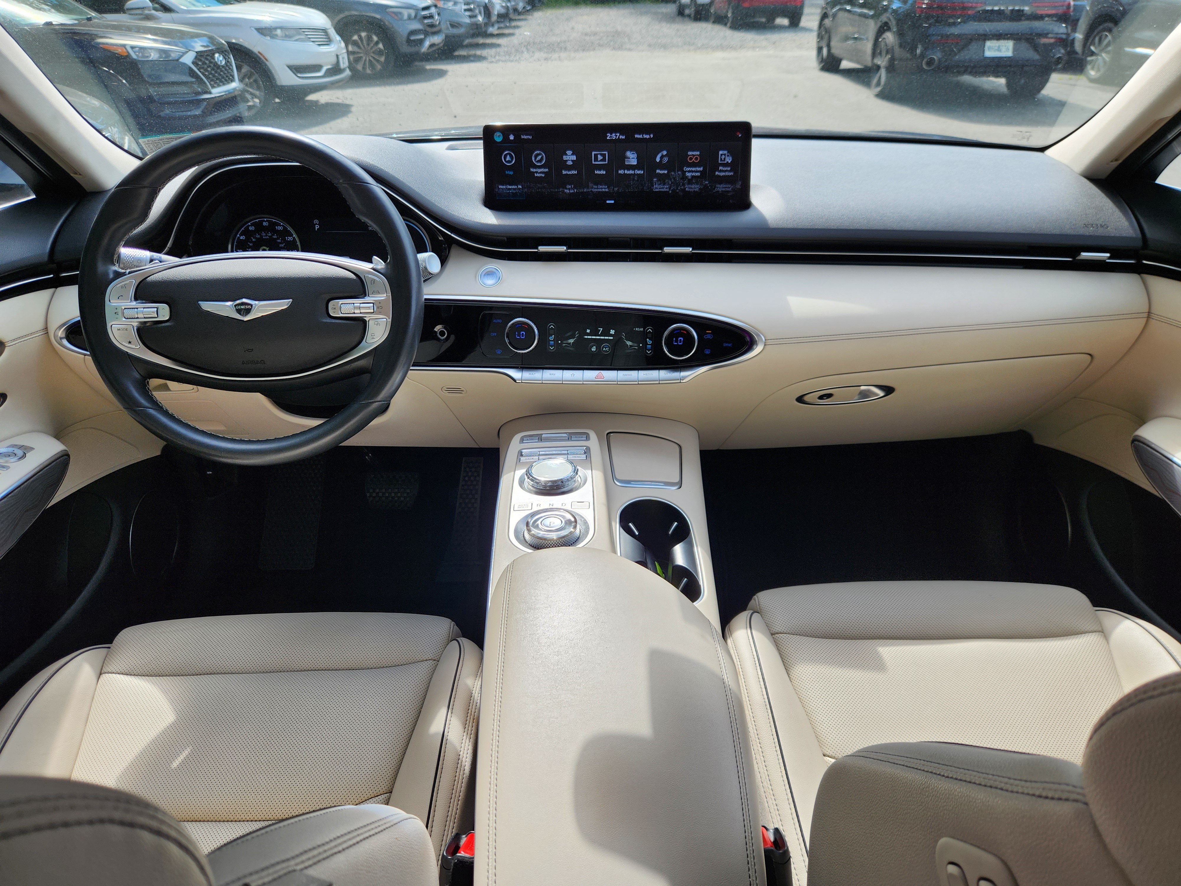 Used 2022 Genesis GV70 2.5T w/ Advanced Package AWD/4WD image 8