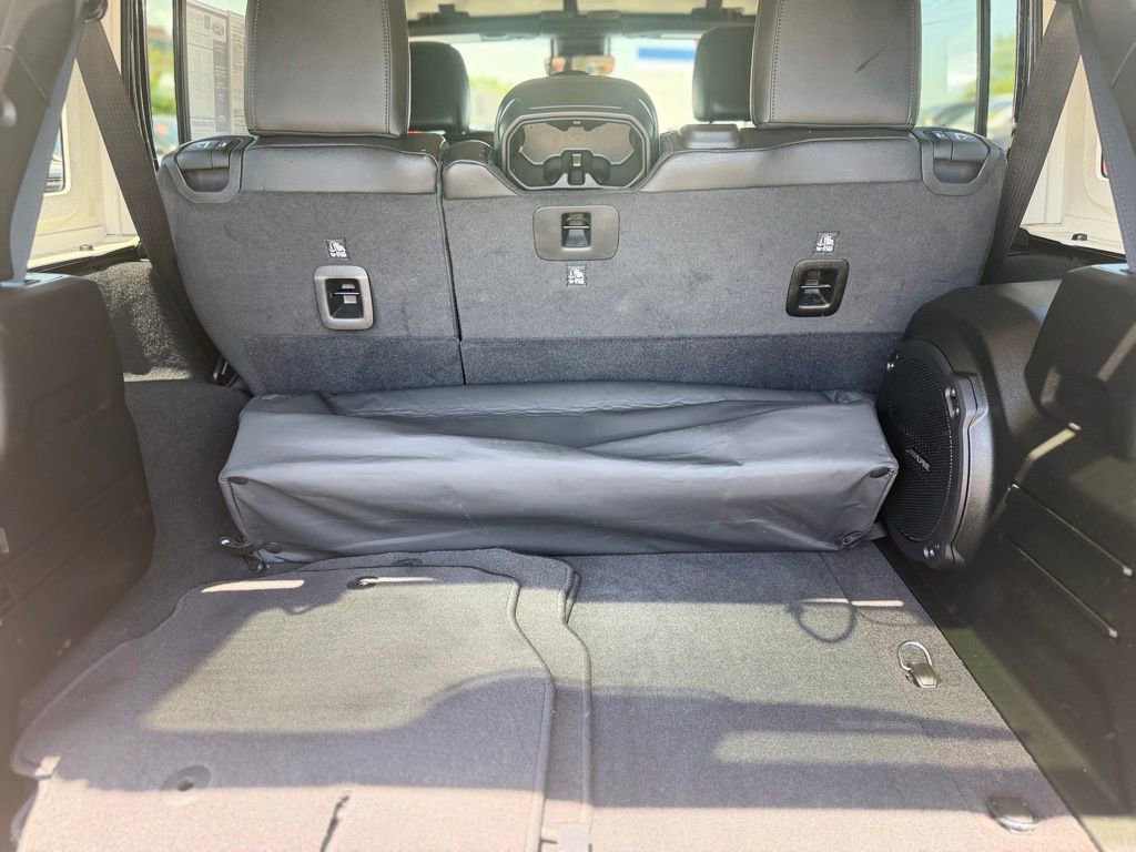 Used 2023 Jeep Wrangler Unlimited Rubicon 392 w/ Trailer Tow Package AWD/4WD image 8