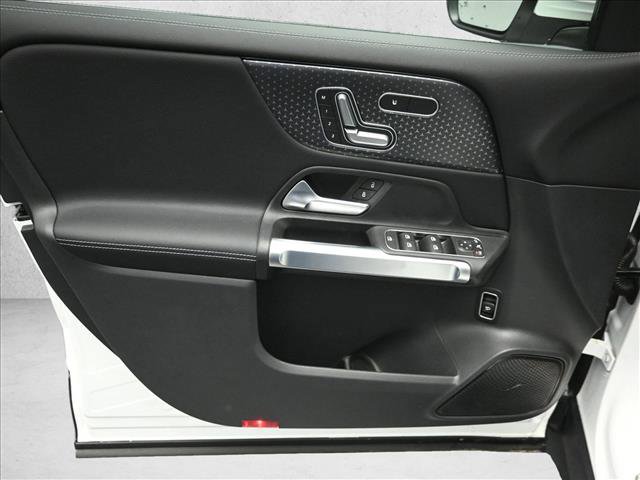 New 2026 Mercedes-Benz GLB 250 4MATIC image 19