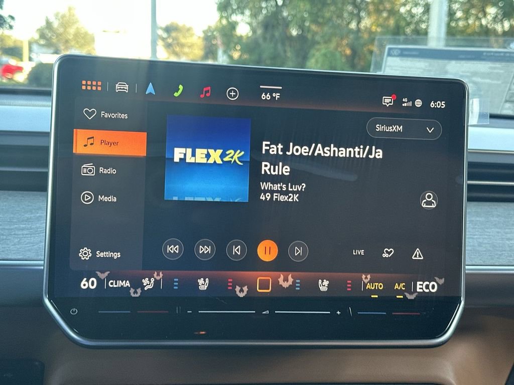 New 2025 Volkswagen ID. Buzz Pro S image 16