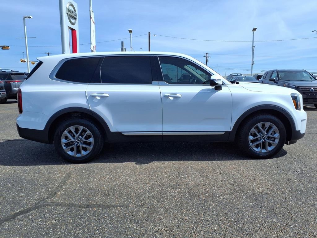 Used 2024 Kia Telluride LX FWD image 9