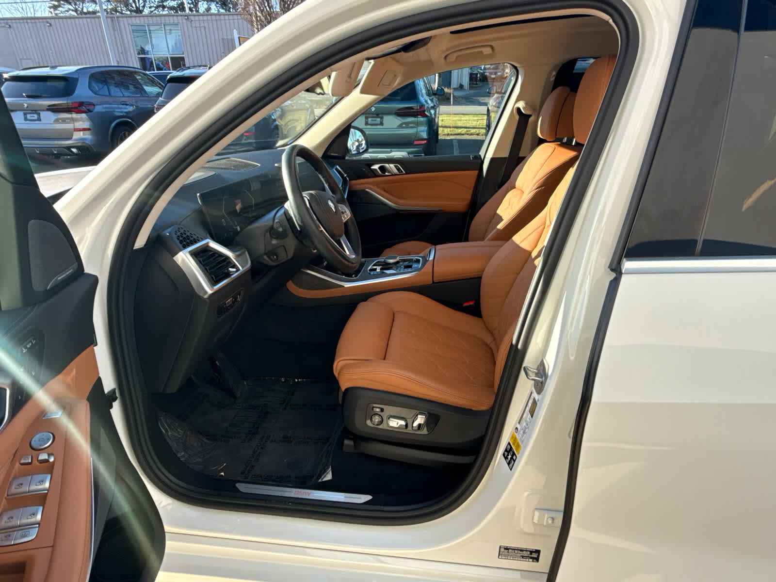 Certified 2023 BMW X7 xDrive40i w/ Premium Package image 11