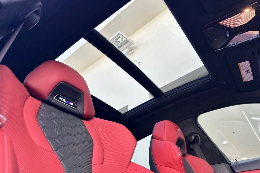 Used 2021 BMW X6 M w/ Executive Package image 18