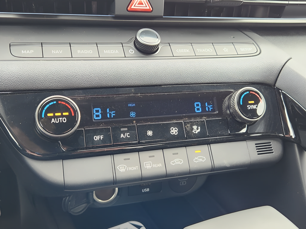 New 2026 Hyundai Elantra SEL FWD image 20