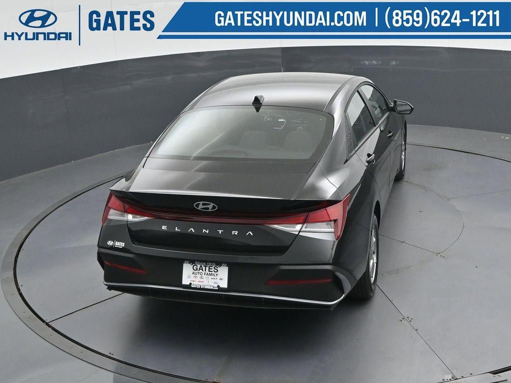 New 2026 Hyundai Elantra SE FWD image 43