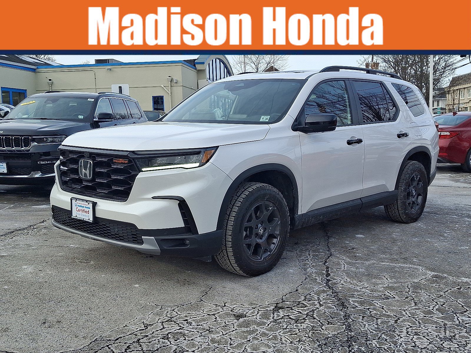 Certified 2025 Honda Pilot TrailSport image 1