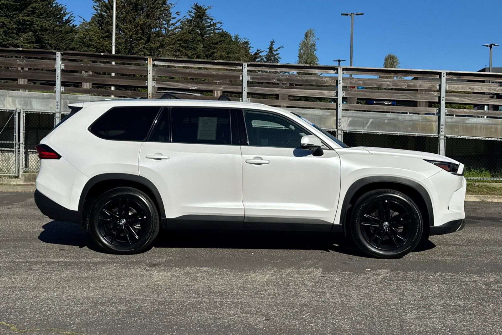 Used 2024 Toyota Grand Highlander Platinum image 3