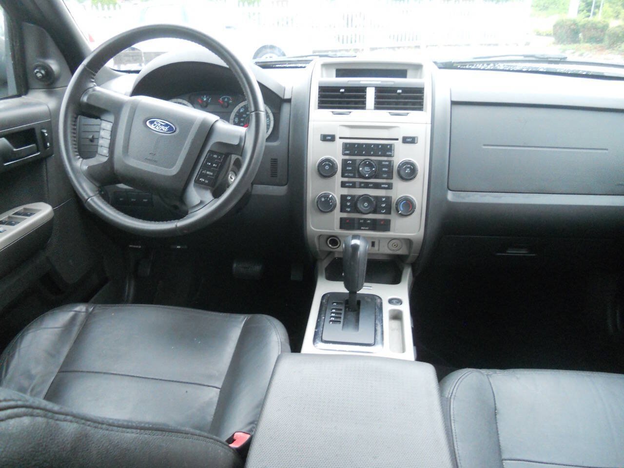 Used 2011 Ford Escape XLT w/ 203A Rapid Spec Order Code FWD image 15