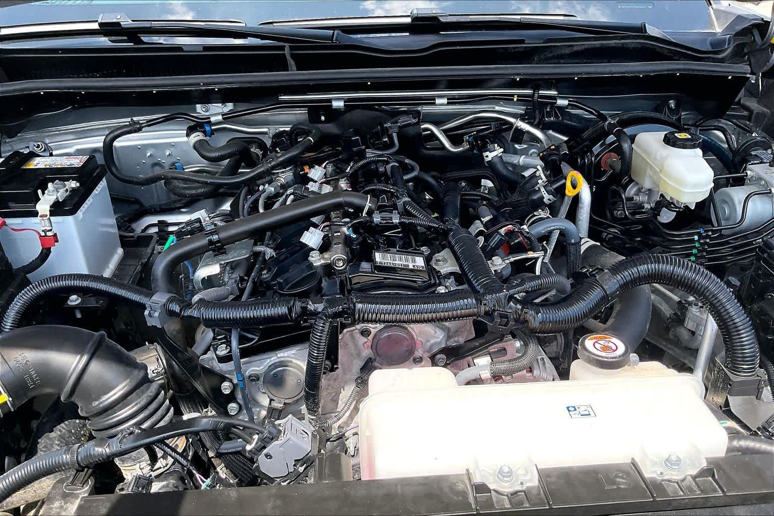 Used 2025 Toyota 4Runner SR5 AWD/4WD image 31