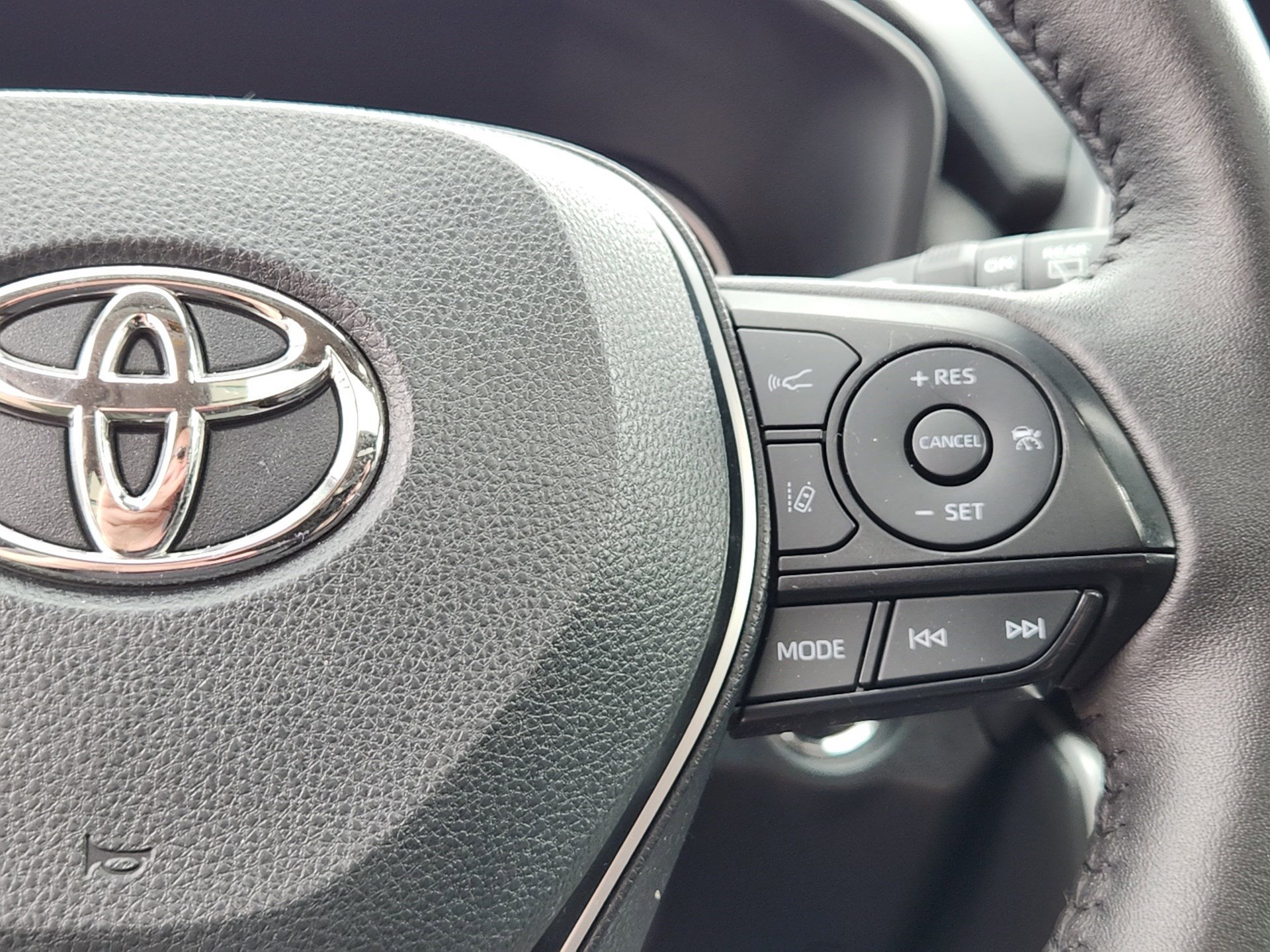 Certified 2024 Toyota RAV4 XLE w/ Convenience Package AWD/4WD image 18