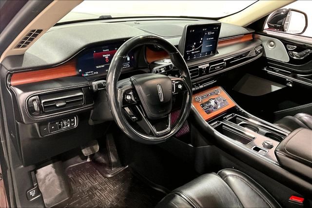 Used 2020 Lincoln Aviator Reserve w/ Equipment Group 201A image 17
