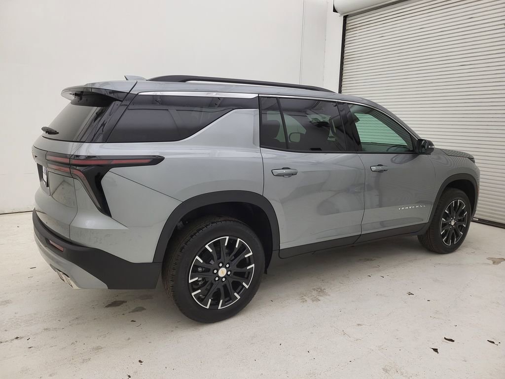 New 2026 Chevrolet Traverse LT w/ Sun and Wheel Package image 15