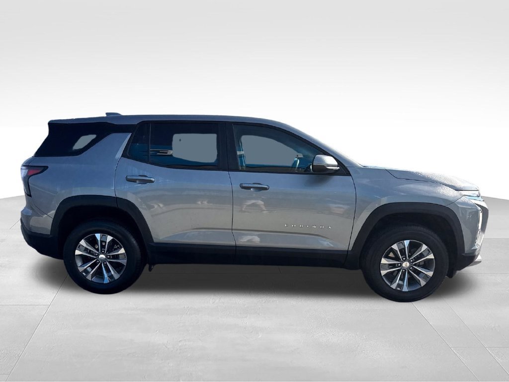 Used 2026 Chevrolet Equinox LT FWD image 7