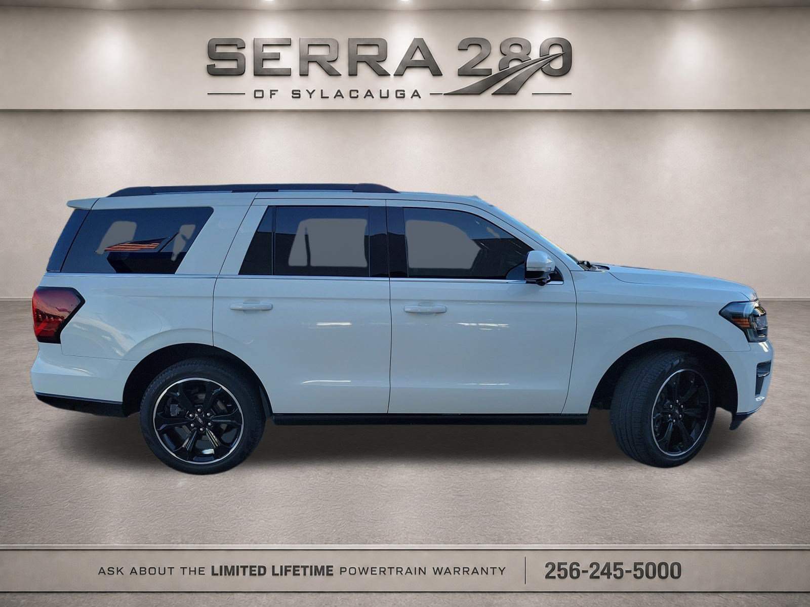 Used 2024 Ford Expedition Limited RWD image 4