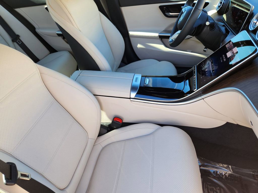 Used 2025 Mercedes-Benz C 300 4MATIC Sedan image 13