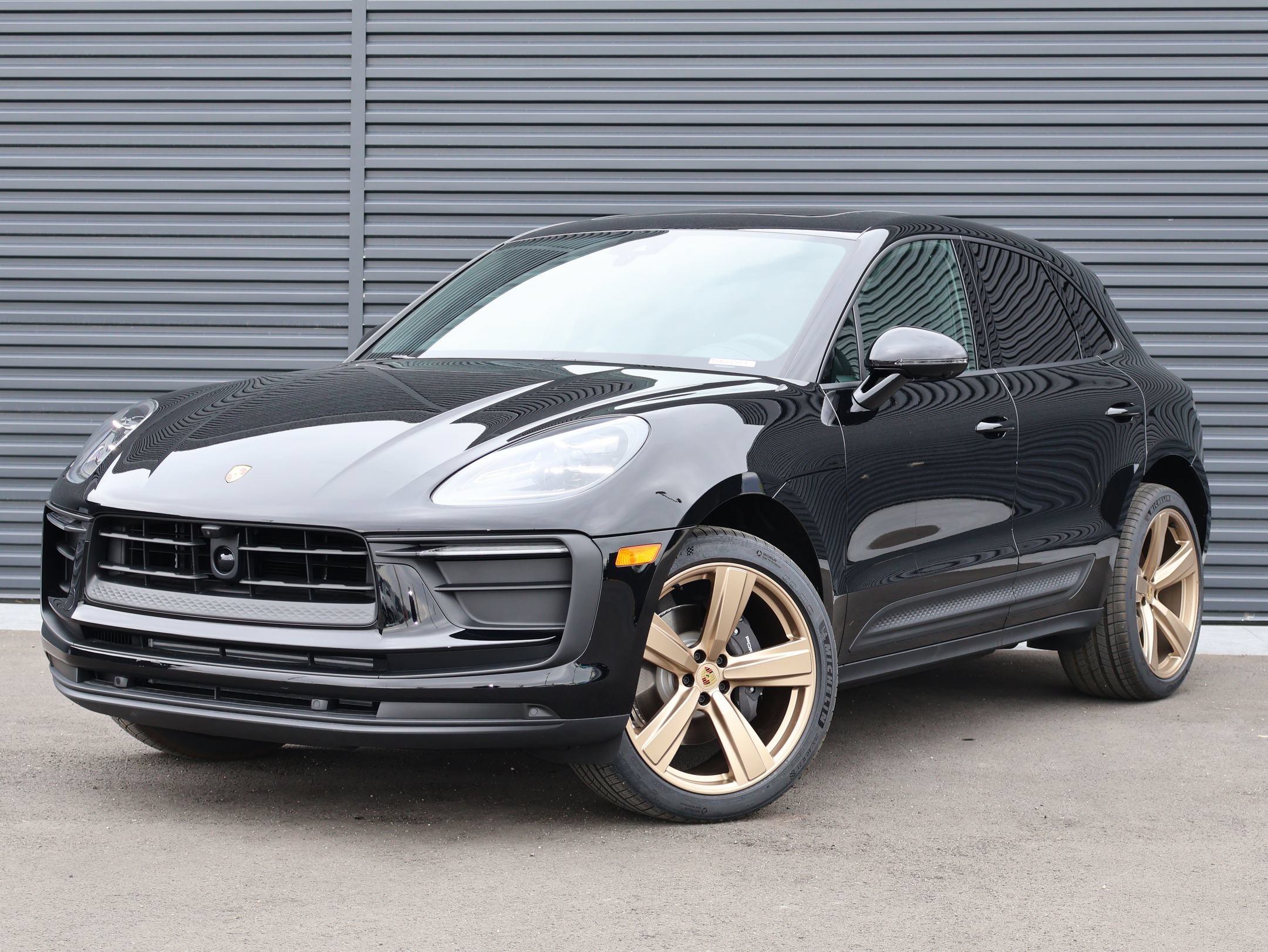 New 2026 Porsche Macan AWD/4WD image 1