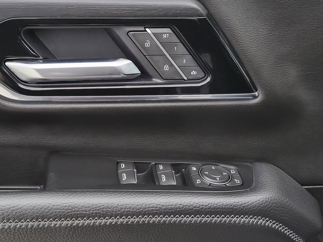 Used 2025 GMC Yukon Denali image 15