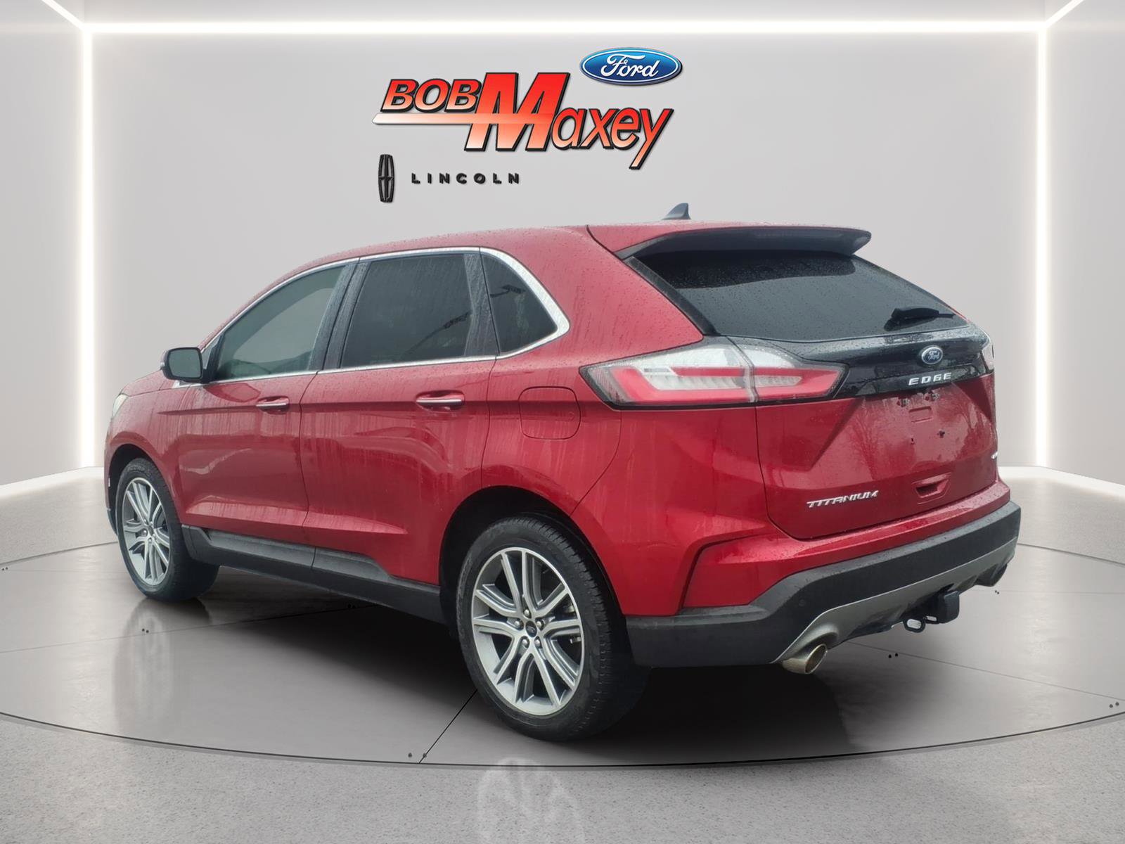 Used 2024 Ford Edge Titanium w/ Equipment Group 301A image 8