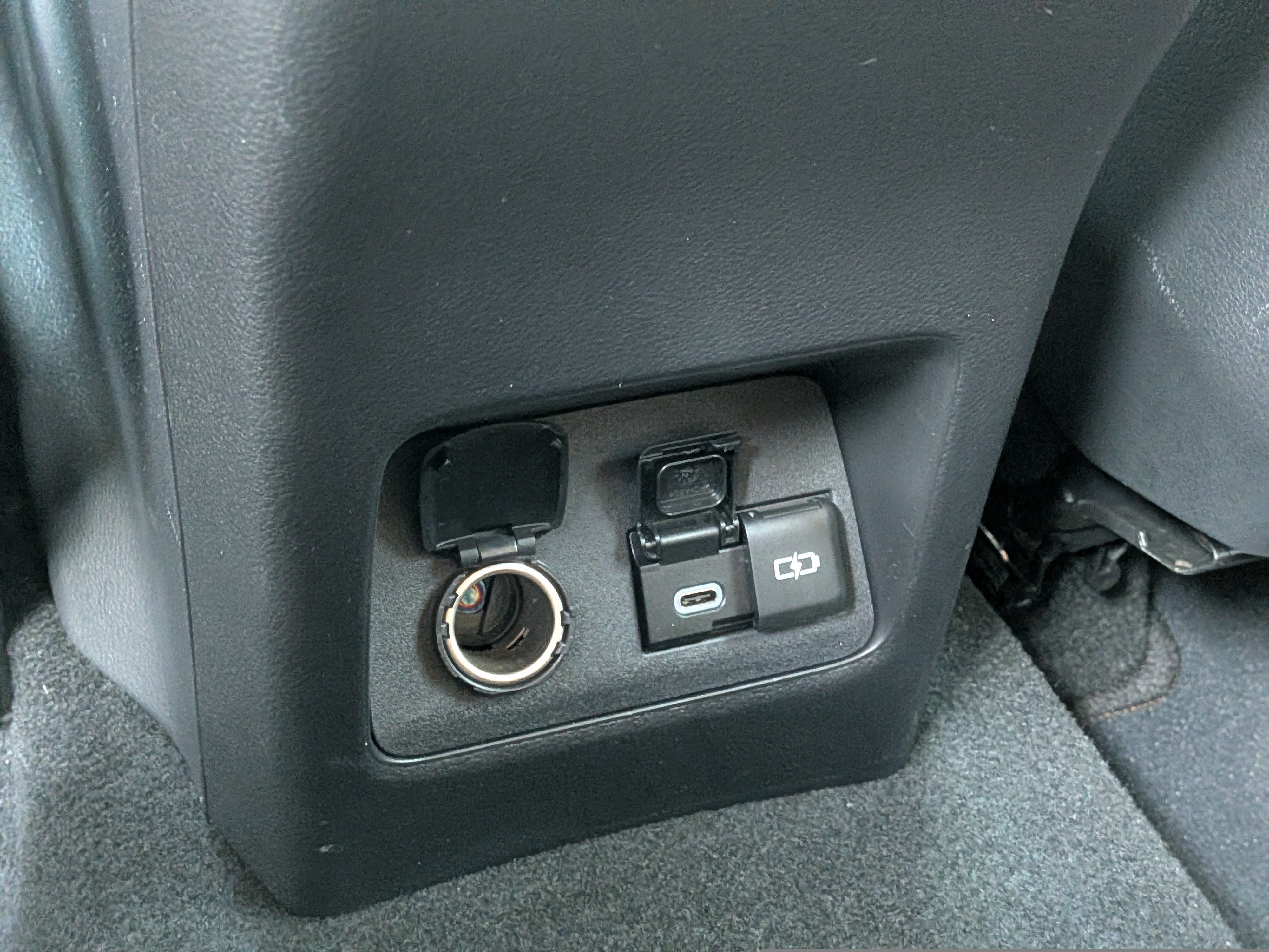 Used 2024 Lexus NX 250 FWD w/ Towing Package (2000 Lbs) image 16