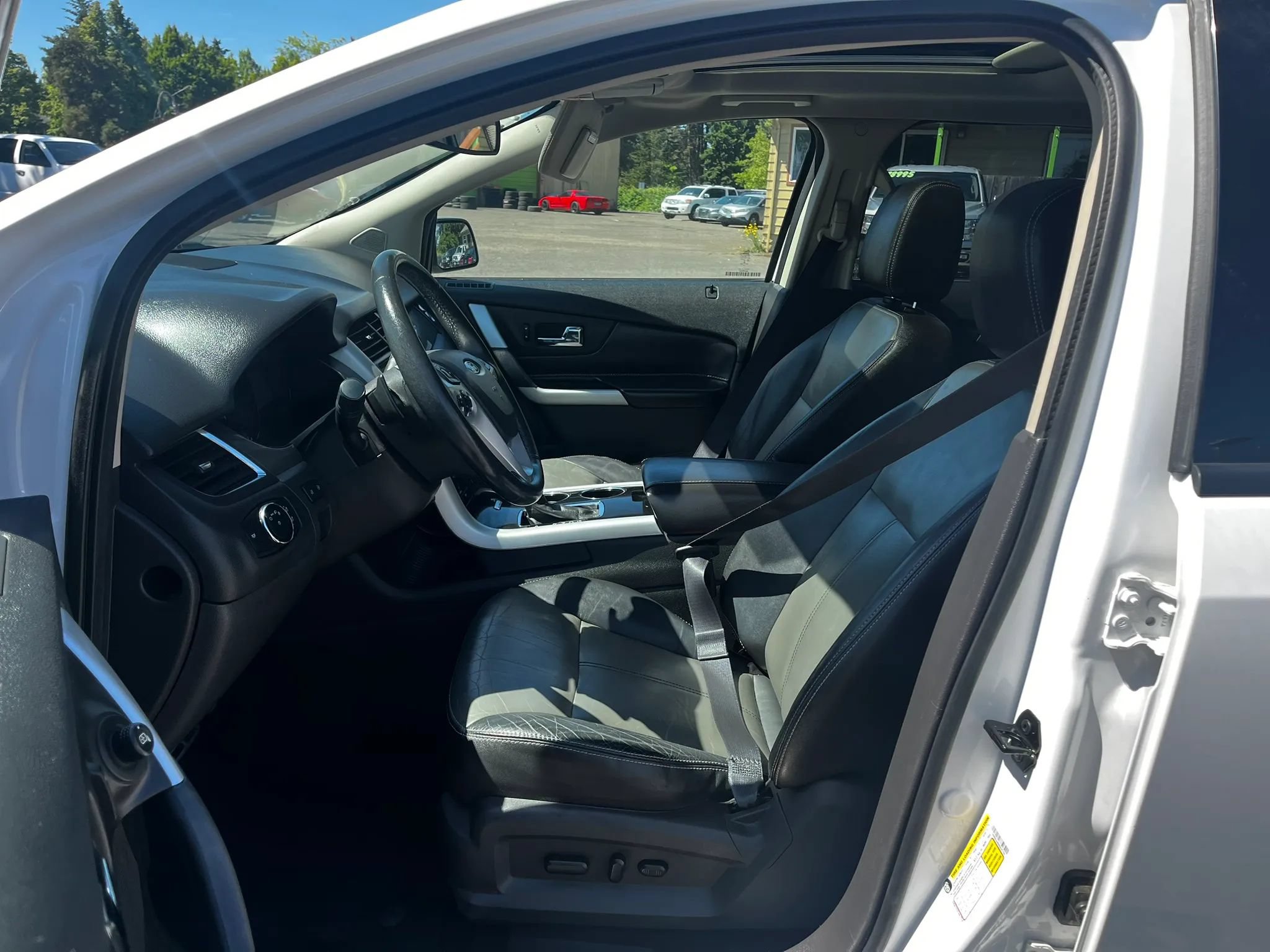 Used 2014 Ford Edge Sport w/ Driver Entry Package AWD/4WD image 9