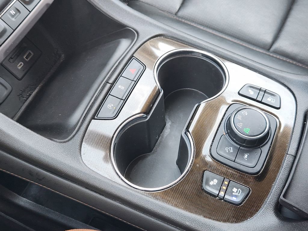 Used 2023 GMC Acadia AT4 w/ Technology Package image 20