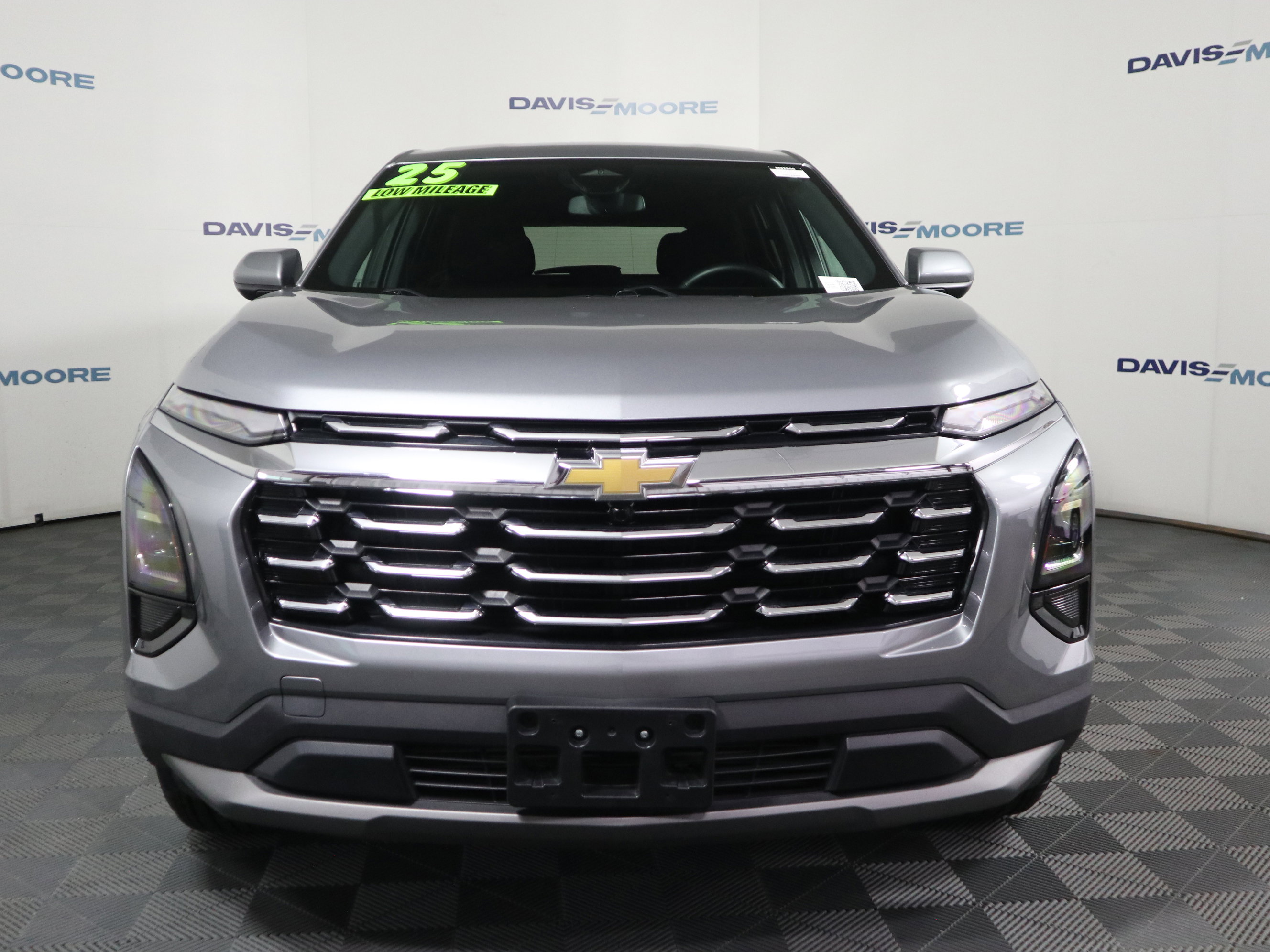 Used 2025 Chevrolet Equinox LT AWD/4WD image 12
