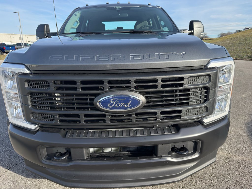 New 2026 Ford F450 XL image 2