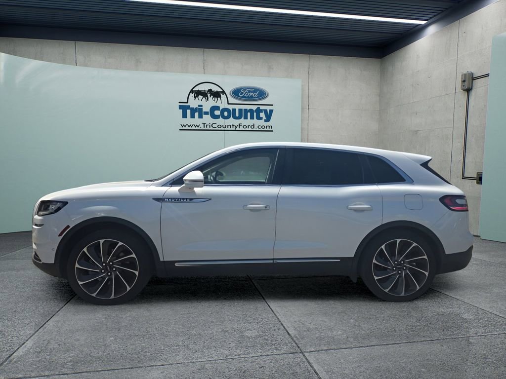Used 2022 Lincoln Nautilus Reserve w/ Equipment Group 201A image 3