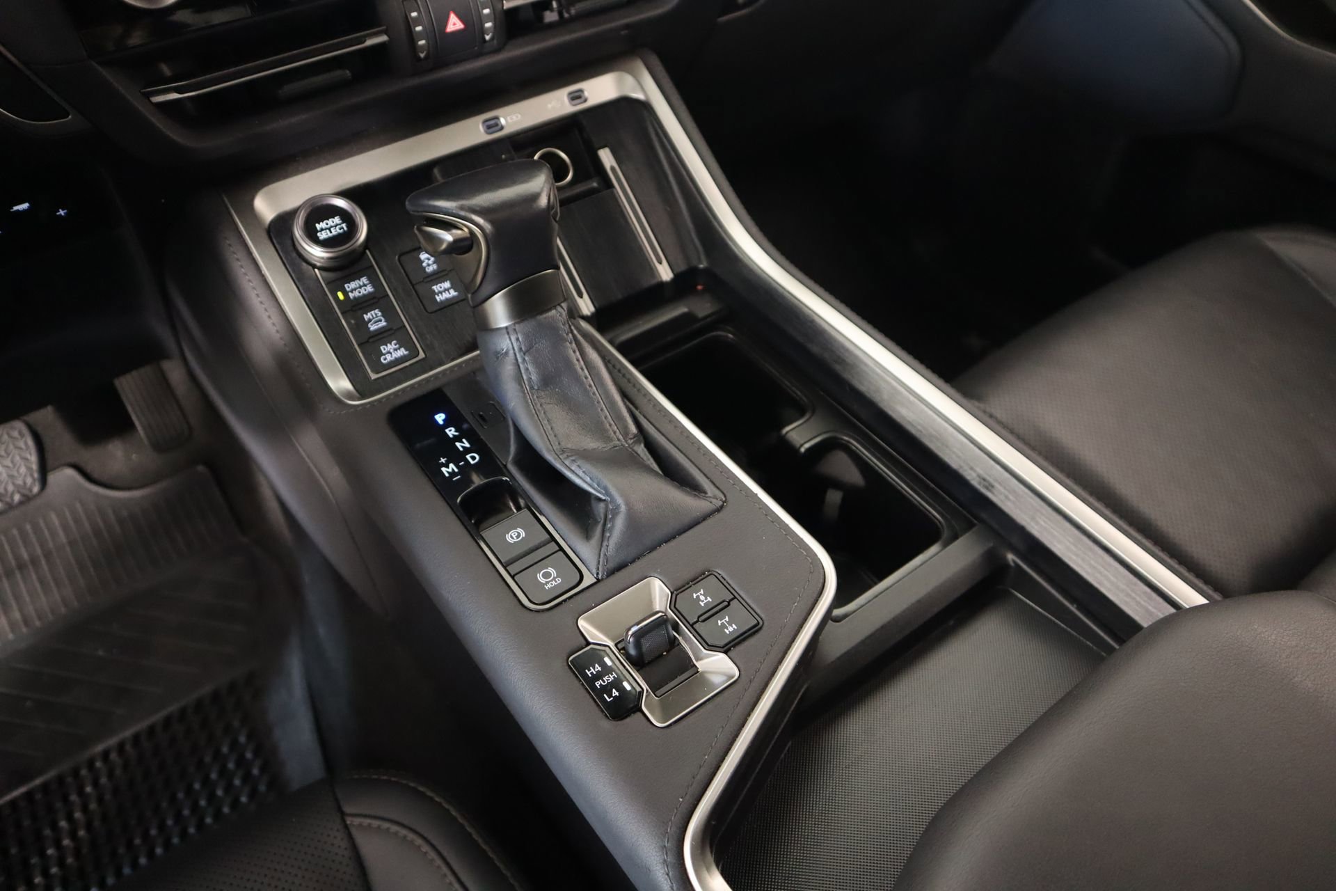 Used 2024 Lexus GX 550 image 9