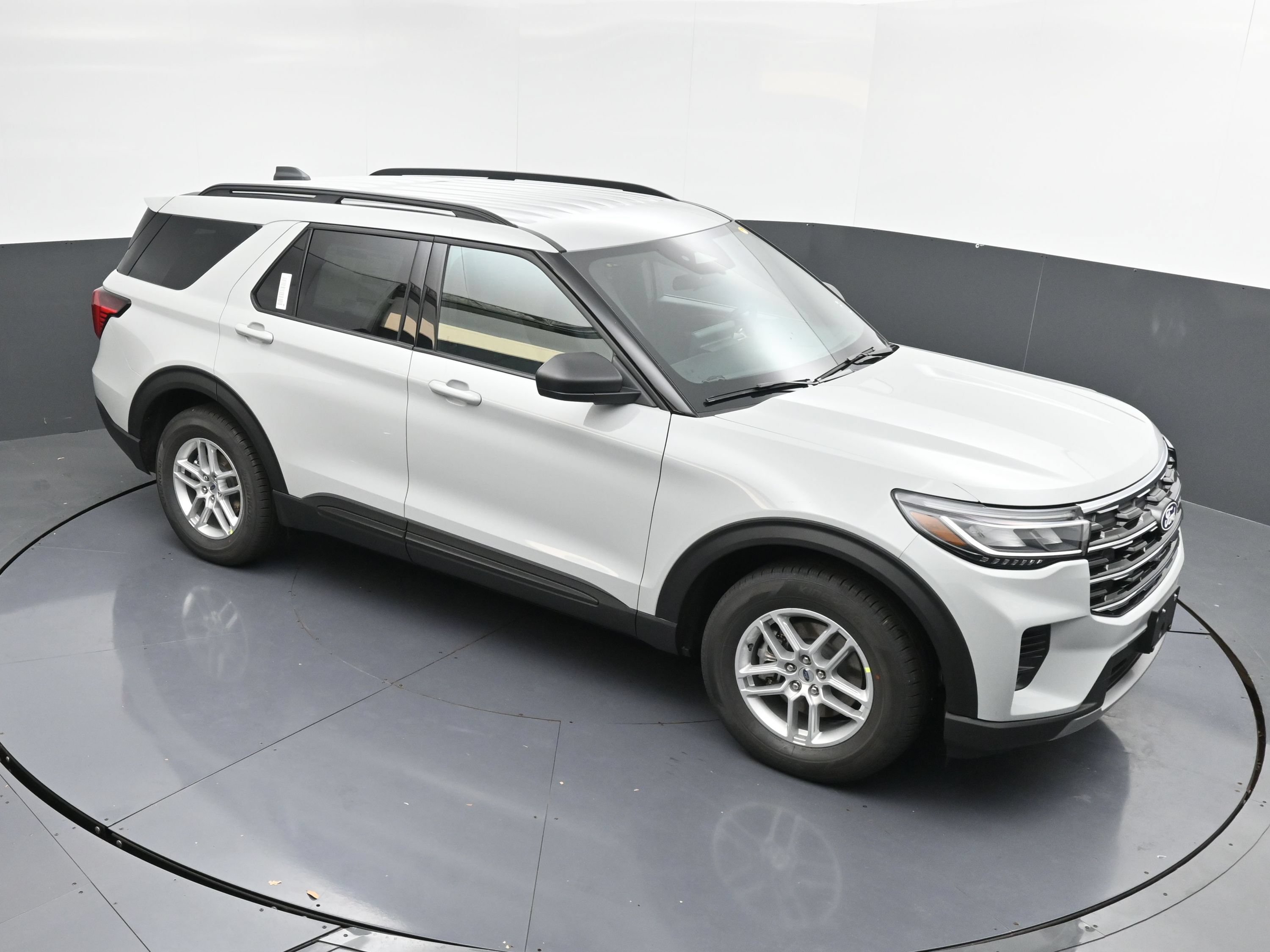 New 2027 Ford Explorer Active RWD image 18